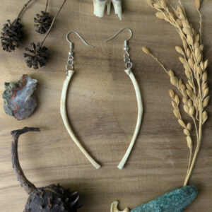 Bijou boucle d'oreille en os de ragondin
