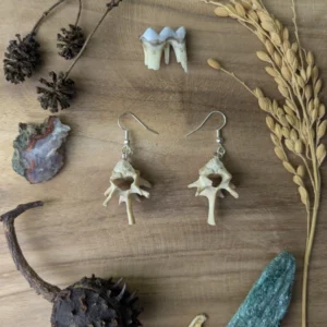 Boucles d'oreilles en os – Image 1