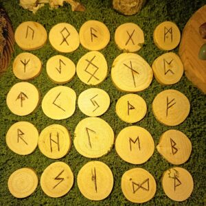 Runes divinatoires scandinaves